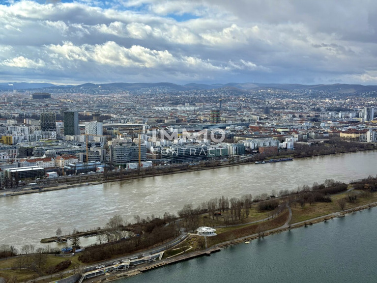 Wohnung - 1220, Wien - Sonnenuntergang und Stephansdom Blick: 48. Etage DC2 Tower - Erstbezug