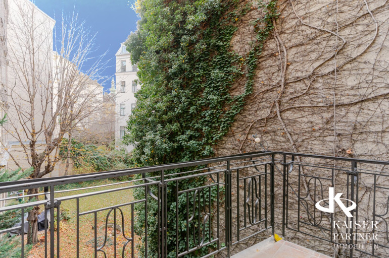 Wohnung - 1040, Wien - Exklusiver Stilaltbau mit 2 Balkonen im vormaligen Palais Fischer, ruhige Lage, gleich beim Karlsplatz!