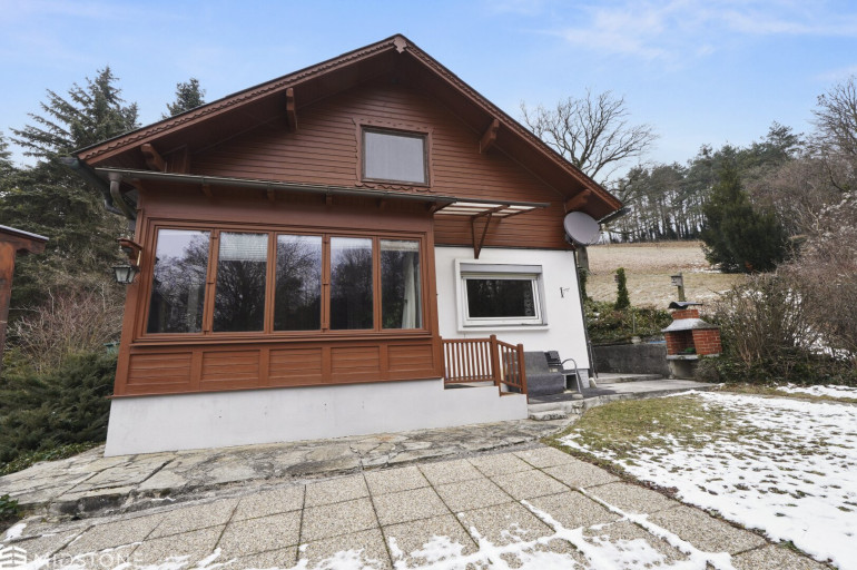 Haus - 3062, Kirchstetten - *Refugium am Waldrand mit Fernblick* Wintergarten, Weinkeller & Potenzial im Obergeschoss