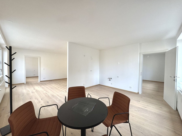 Wohnung - 1190, Wien - AM HAIN - Lichtdurchflutete Eckwohnung mit viel Platz – 5 Zimmer mit Balkon am Wertheimsteinpark