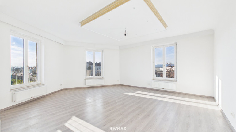 Wohnung - 2700, Wiener Neustadt - Großzügige 3-Zimmer-Wohnung mit Balkon in Wiener Neustadt – 80 m²