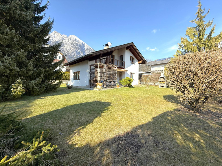 Haus - 6410, Telfs - Familienidylle in Telfs – Einfamilienhaus mit traumhaftem Garten & viel Platz zum Leben