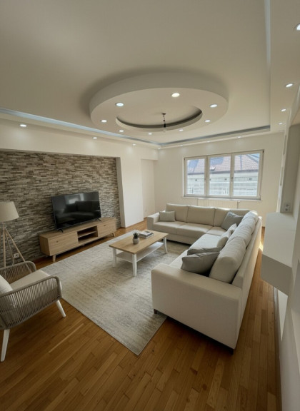 Wohnung - 1160, Wien - Helle 2 Zimmer Wohnung mit großzügiger Wohnküche im 16. Bezirk