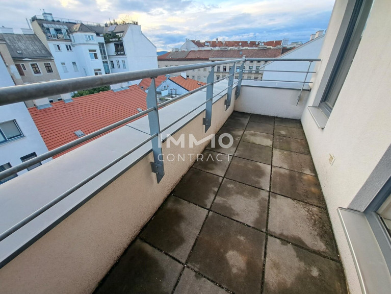 Wohnung - 1100, Wien - 3-er WGs aufgepasst! Große Dachgeschoss-Wohnung mit Terrasse in der Muhrengasse!
