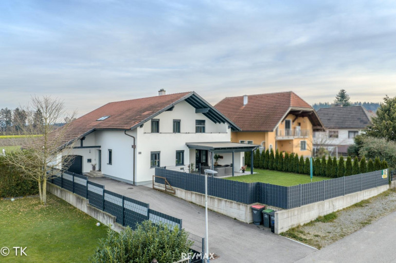 Haus - 4974, Bischelsdorf - Großzügiges Wohnhaus mit Blick ins Grüne