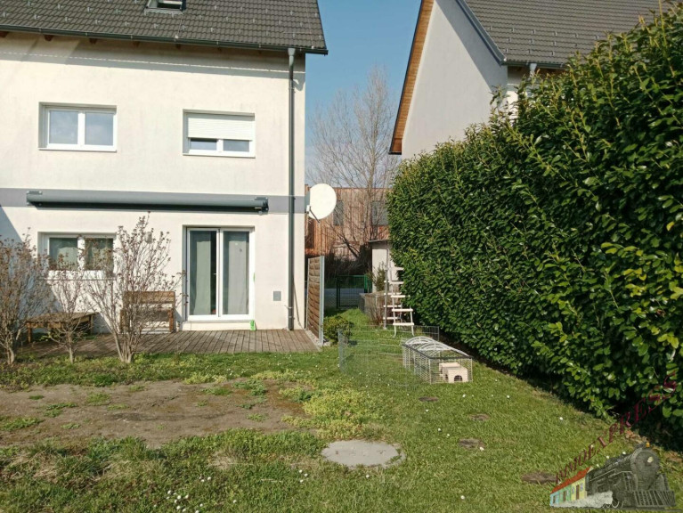 Haus - 2514, Traiskirchen - Stilvolle Doppelhaushälfte mit kleinem Garten und 2 PKW-Stellplätzen in Traiskirchen wartet auf Sie!