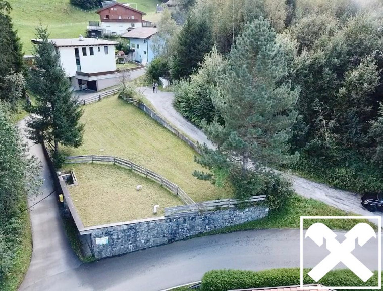 Grundstück - 6136, Pill - Attraktiver Baugrund in Pill – Voll erschlossen & mit bestehender Garage