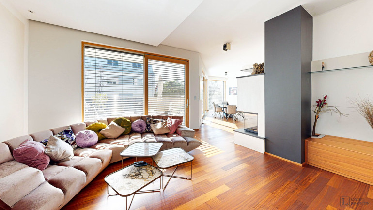 Haus - 1220, Wien,Donaustadt - Elegante Familienvilla mit Spa, Garten und Panoramablick