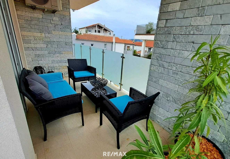 Haus - 22212, Tribunj - Top Apartmenthaus 123m² mit Garten, Terrasse & 6 Zimmer in Tribunj, Kroatien!
