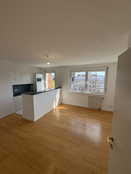 Wohnung - 1140, Wien - Wunderschöne 2 Zimmerwohnung in den Innenhof und einer Top Lage