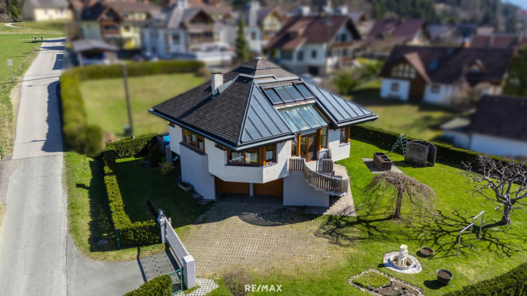 Haus - 9620, Hermagor - Architektonisches Wohnhaus mit durchdachtem Raumkonzept in Hermagor