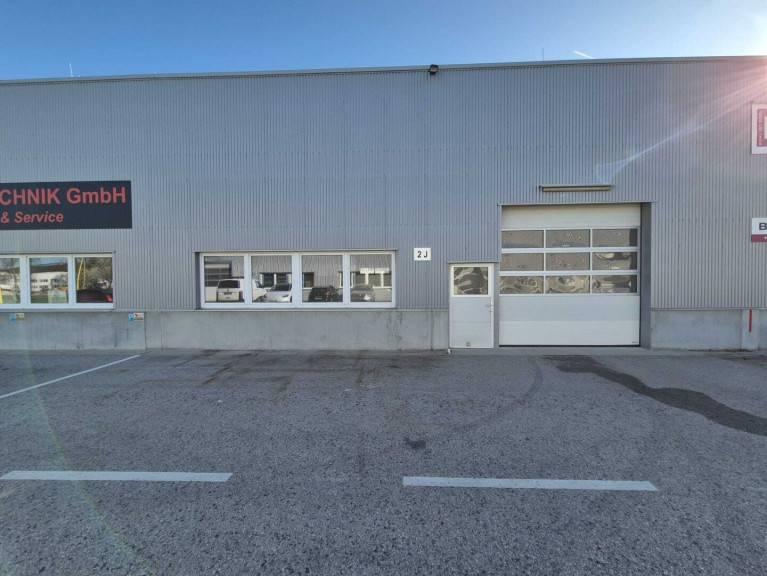 Halle / Lager / Produktion - 2544, Enzesfeld-Lindabrunn - Ared-Park: Lager- und Gewerbehalle mit Büro und Sektionaltor