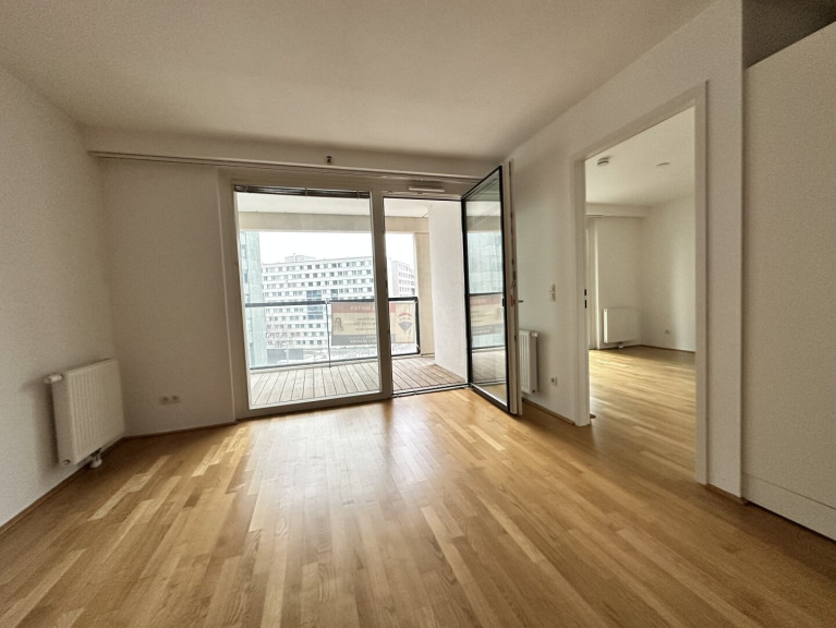 Wohnung - 1220, Wien - 2 Zimmer mit Loggia - 64 m2 + optionaler Stellplatz & Fitness und Sauna im Haus ab 01.07.2026 zur Miete!