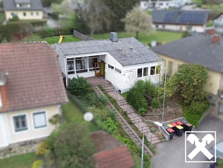 Haus - 3671, Marbach an der Donau - Projekt auf hervorragender Basis möglich - ehemaliger Kindergarten mit Garten erwerbbar!