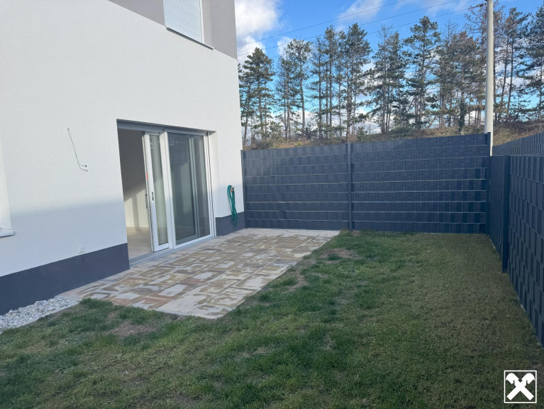 Haus - 2620, Neunkirchen - ERSTBEZUG im Reihenhaus! Vollkeller - Eigengarten - 2 Parkplätze