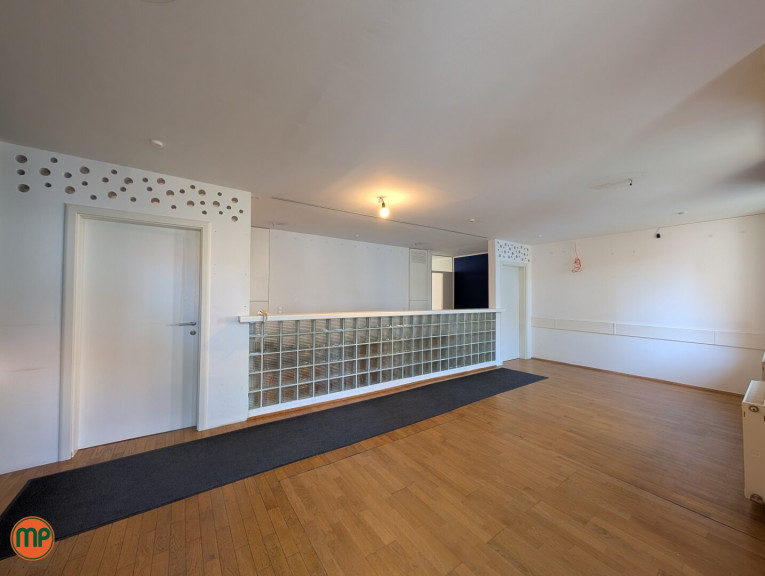 Büro / Praxis - 1160, Wien,Ottakring - NUR FÜR ÄRZTE: Patientenpotential trifft Top-Anbindung: Ihre Praxis direkt an der U6