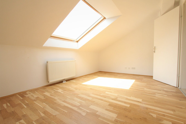 Wohnung - 1100, Wien - SCHÖNE 2-ZIMMER-DG-WOHNUNG IM 10.BEZIRK NÄHE RÄUMANNPLATZ!
