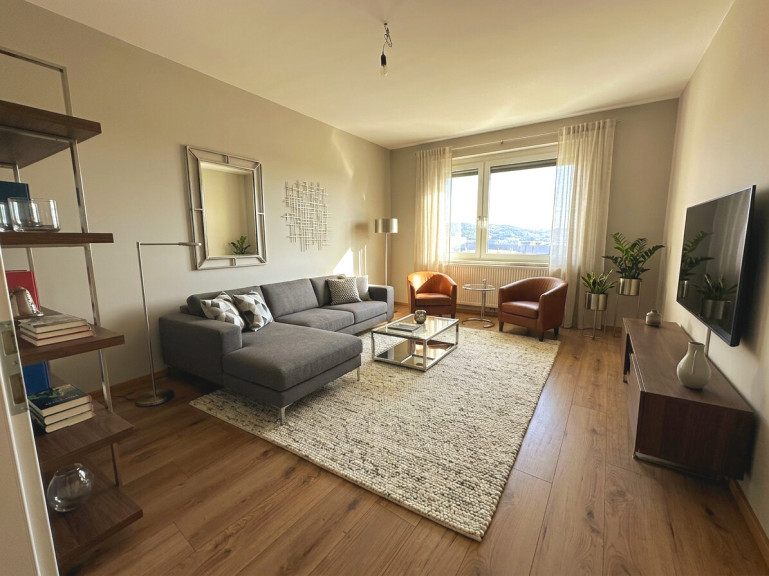 Wohnung - 8020, Graz - Erstbezug nach Sanierung: Stilvolle 3-Zimmer-Wohnung mit Balkon, Loggia & Plabutschblick