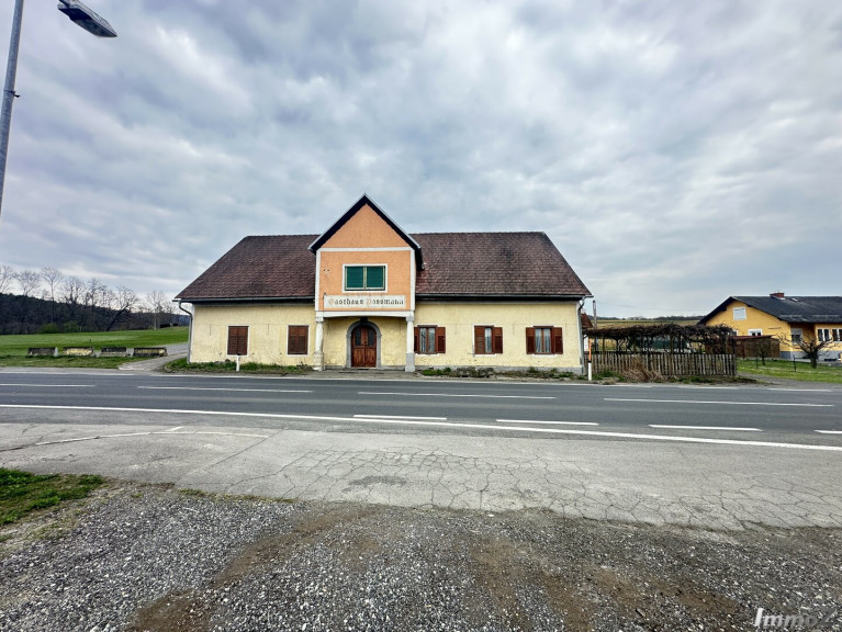 Haus - 8345, Straden - Visionär gesucht!!!  -> Haus mit Nebengebäude sowie großes Grundstück in Hof bei Straden