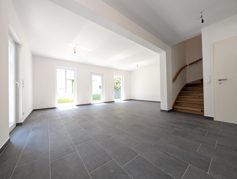 Haus - 2440, Moosbrunn - Einfamilienhaus mit Garten - bezugsfertig!