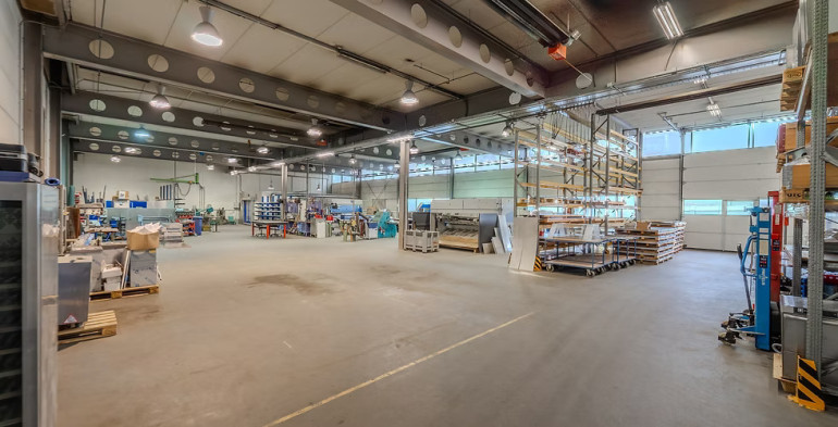 Halle / Lager / Produktion - 3382, Loosdorf - Schöne Halle für Lager/Produktion & Büros in sehr gutem Zustand | Gewerbeobjekt in 3382 Loosdorf zu mieten