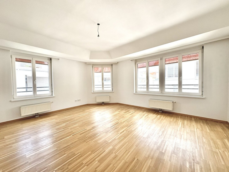 Wohnung - 1170, Wien,Hernals - DG-Traum | 2-Zimmer-Wohnung + moderne Küche & Tageslichtbadezimmer – in stilvoll saniertem Altbau