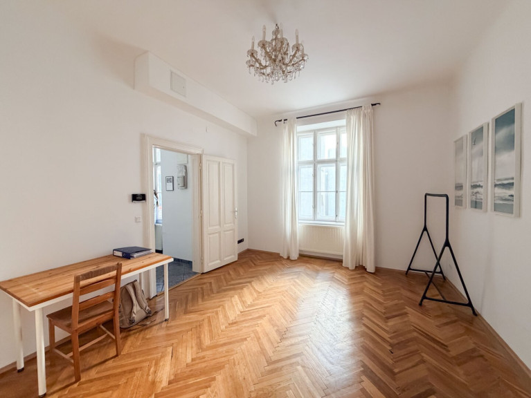 Wohnung - 1030, Wien - Charmante Altbauwohnung in Hofruhelage nahe U3 Kardinal-Nagl-Platz