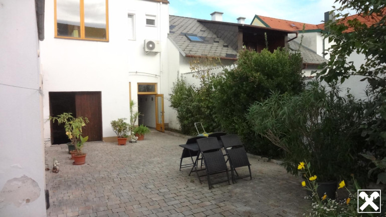 Haus - 7071, Rust - Arbeiten und wohnen in einen Haus mit Halle in ruhiger Wohnlage in Rust am See !