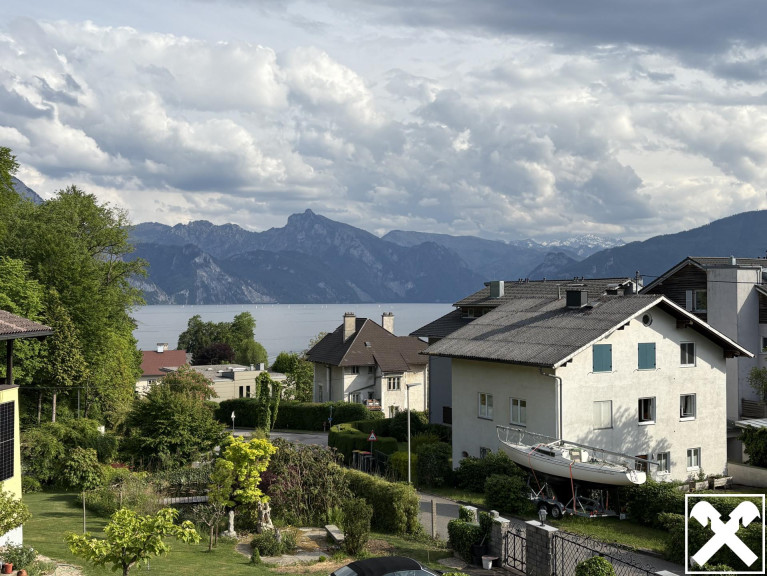 Haus - 4813, Altmünster am Traunsee - Toller See- u. Gebirgsblick - älteres Einfamilienhaus in zentraler Lage