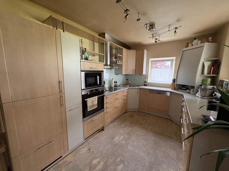 Wohnung - 6112, Wattens - Geräumige 3 Zimmer Wohnung mit 2 TG Plätzen und schöner Loggia