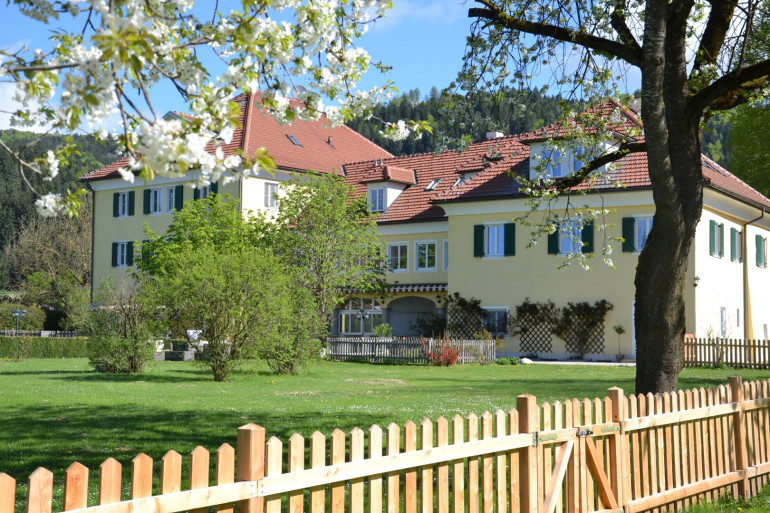 Freizeitimmobilie gewerblich - 9314, Launsdorf - Mehr als nur eine Immobilie  -   Exklusives Anwesen mit einzigartigem Potential-12 Hektar   -   In privilegierter Alleinlage, Natur pur!