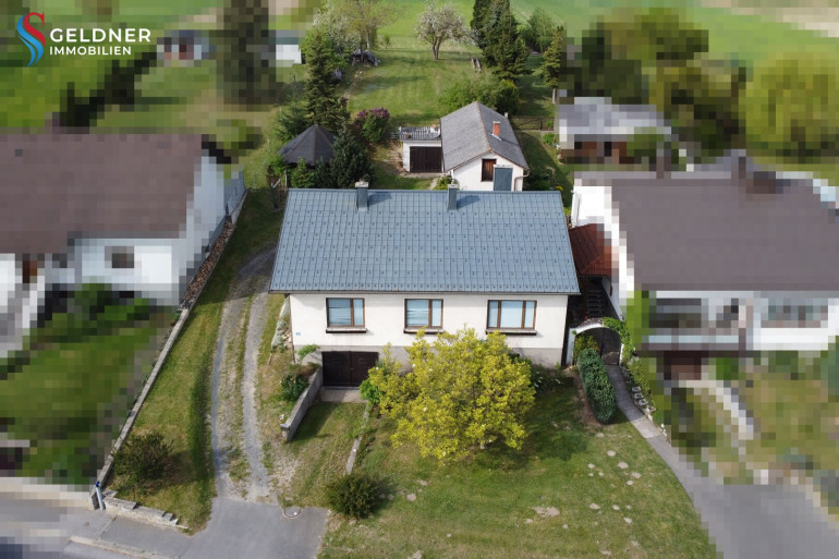 Haus - 7322, Lackenbach - Solides Einfamilienhaus mit 3 Zimmer, Terrasse, großer Garten und 2 Garagen und Nebengebäude