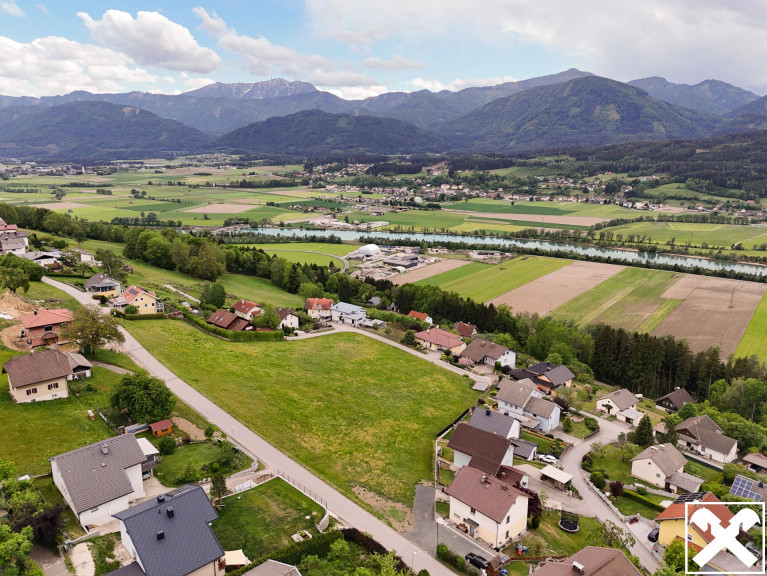 Grundstück - 9702, Ferndorf - Bauland - Aufschließungsgebiet in traumhafter Aussichts- und Sonnenlage