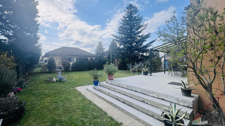 Haus - 2201, Gerasdorf - Familientraum mit großem Garten, Photovoltaikanlage, Klimaanlage, Garage und Keller