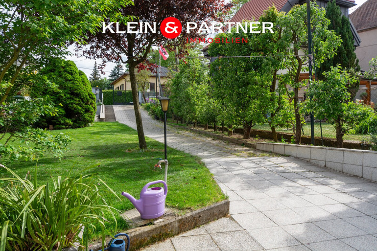 Haus - 1130, Wien - WUNDERBARER GARTEN, TOLLER POOL UND FANTASTISCHE FERNSICHT!