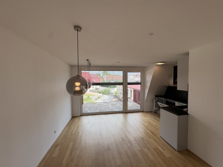 Wohnung - 1210, Wien - Hochwertige 2 Zimmerwohnung im DG mit Balkon