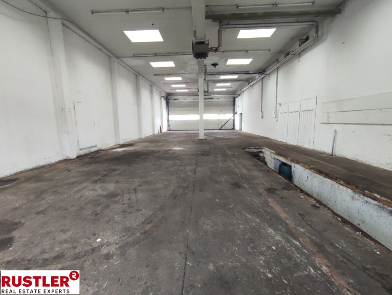 Halle / Lager / Produktion - 3361, Aschbach Markt - Hallenfläche mit Montagegrube und Büro