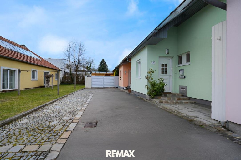 Haus - 4400, Steyr - 137 m² WOHN-NUTZFLÄCHE + 55 m² KELLER – BEGEHRTE LAGE – SOFORT VERFÜGBAR! Reihenhaus mit Garten, Terrasse, Balkon und Garage in zentraler Lage!