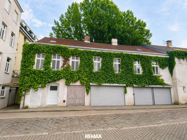 Büro / Praxis - 1150, Wien - Charmantes generalsaniertes Büro in ruhigem Innenhofgebäude / Garage optional