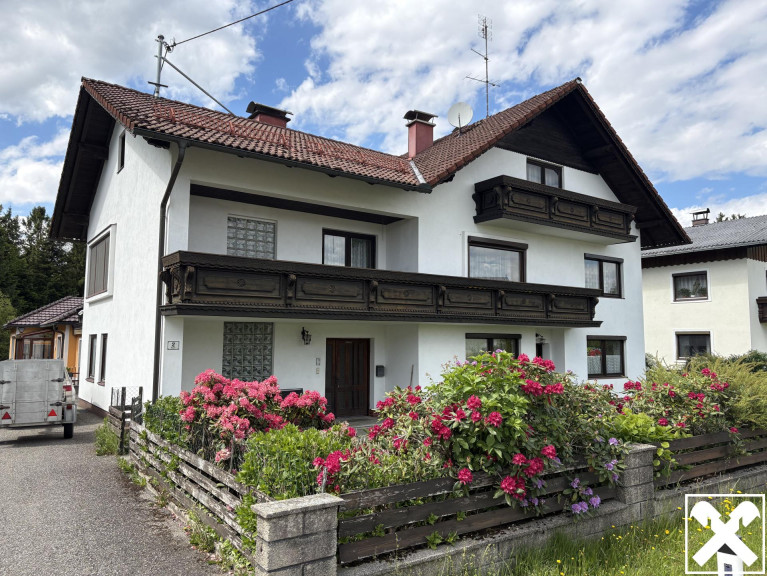 Haus - 5273, Roßbach - Einfamilienhaus mit großen Garten am Waldrand