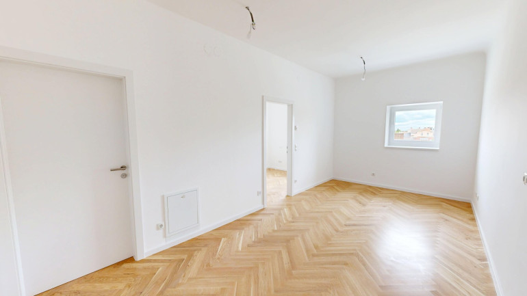 Wohnung - 2500, Baden - Stilvolle 2-Zimmer-Wohnung im historischen Zentrum von Baden mit Blick über die Dächer der Kaiserstadt