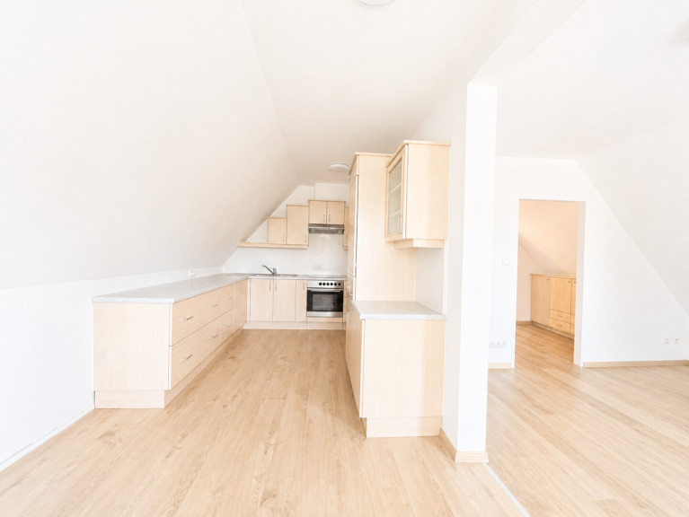 Wohnung - 8042, Graz,08.Bez.:Sankt Peter - ++ ST. PETER ++ Lichtdurchflutete 3-Zimmer-Maisonettewohnung inkl. zwei Außenstellplätzen – bezugsfrei ab Juli