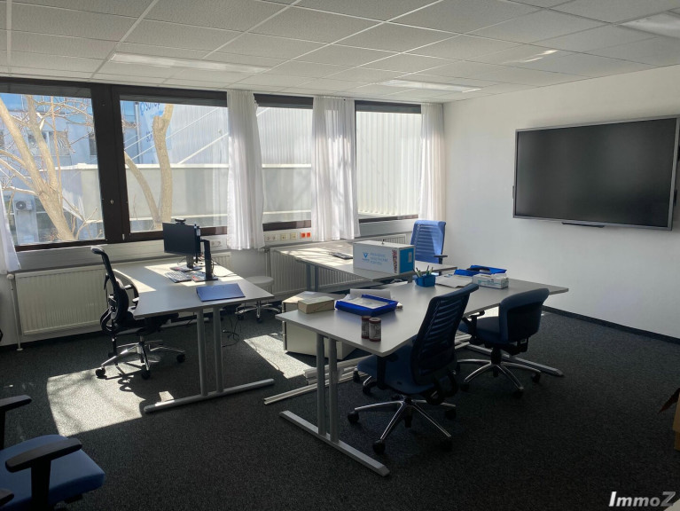 Büro / Praxis - 1230, Wien - FIRMENSTANDORT in Wien 23 : Büros in verschieden Größen im 1.OG  oder die ganze Etage 2.OG - gesamt 661 m²- teilbar ab ca. 21 m²