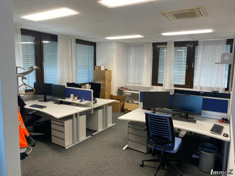 Büro / Praxis - 1230, Wien - Büros in verschieden Größen im 1.OG oder ganze Etage im 2.OG - Wien 23 - gesamt 661 m²- teilbar ab ca. 21 m²