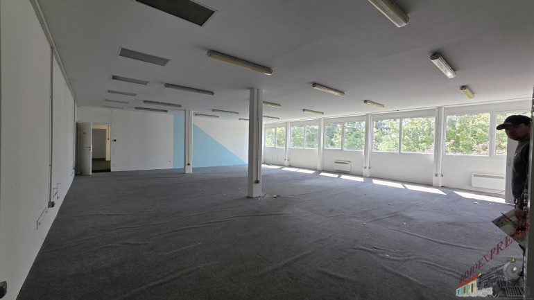 Büro / Praxis - 2514, Traiskirchen - Traiskirchen 210m² Büro mit 2 Parkplätze