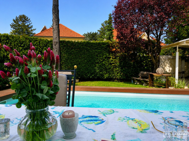 Haus - 1230, Wien - Stilvolles Wohnen in Mauer mit Pool, großzügiger Terrasse und privatem Gartenambiente | ZELLMANN IMMOBILIEN
