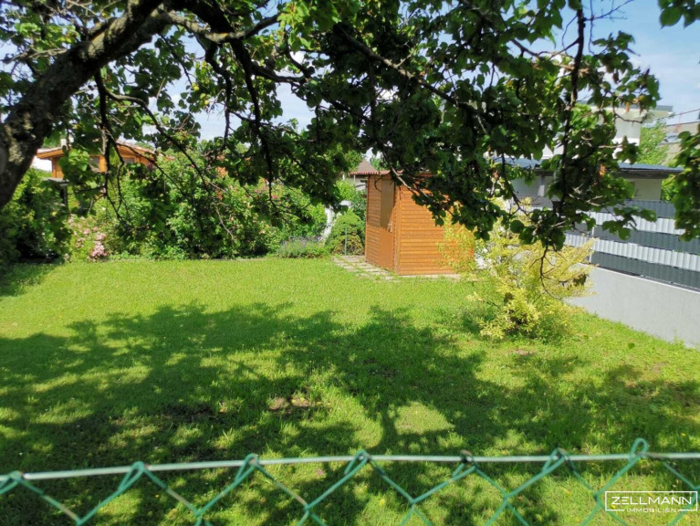 Haus - 1110, Wien - „Private Grünruhe in Wien – Kleingartenparzelle mit Bestand, Eklw-Widmung und langfristiger Perspektive“ | ZELLMANN IMMOBILIEN