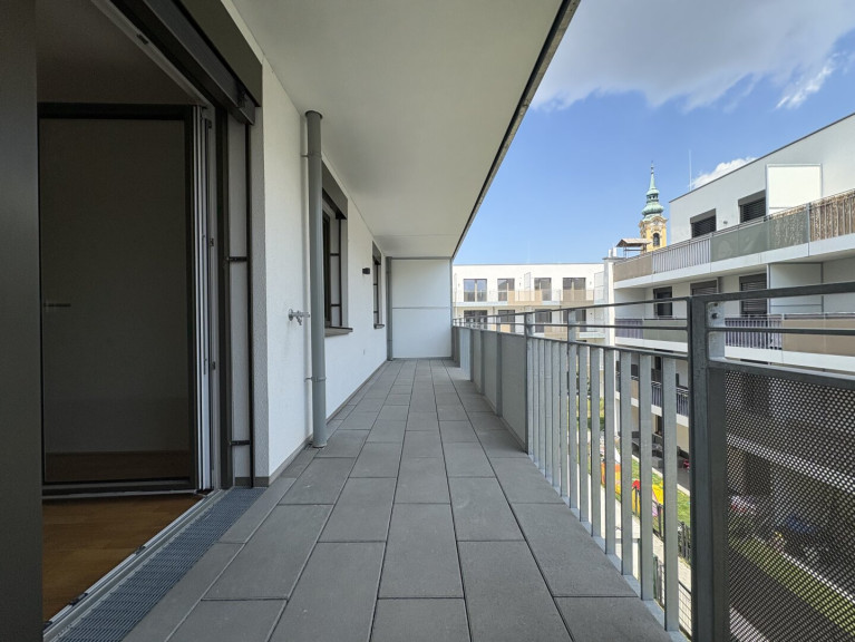 Wohnung - 2000, Stockerau - Moderne 3 Zimmer Wohnung mit Loggia I Stockerau