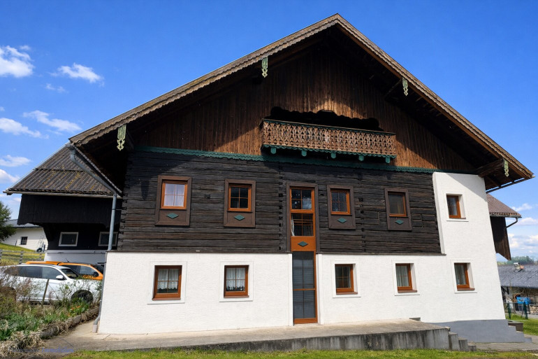 Haus - 5151, Nußdorf am Haunsberg - KAUF - NÄHE NUSSDORF AM HAUNSBERG: Aufwendig teilrenoviertes Bauernhaus aus dem 18. Jhdt. mit Nebengebäude - Zweitwohnsitz möglich!