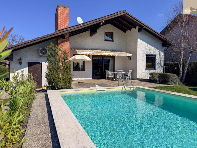 Haus - 2500, Baden - Seltene Gelegenheit: Gepflegter Bungalow mit außergewöhnlichem Außenbereich
